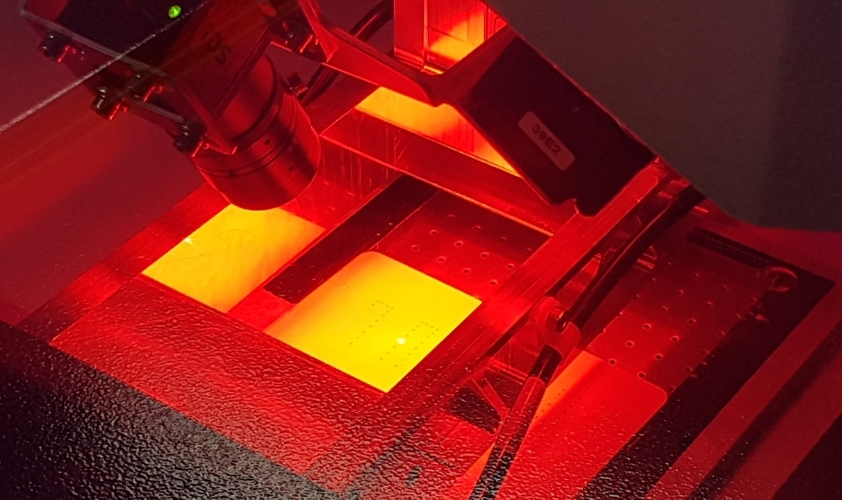 Laserfeinbearbeitung anspruchsvoller Werkstoffe wie Hochleistungskeramik